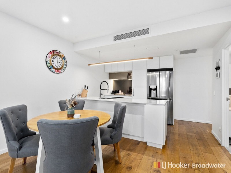 207/110 Frank Street, Labrador QLD 4215