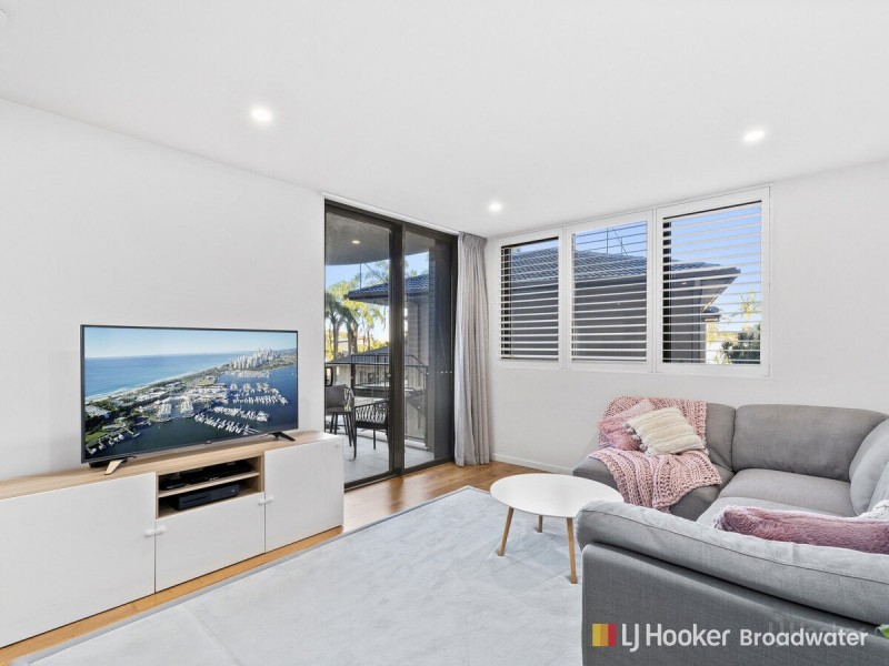 207/110 Frank Street, Labrador QLD 4215