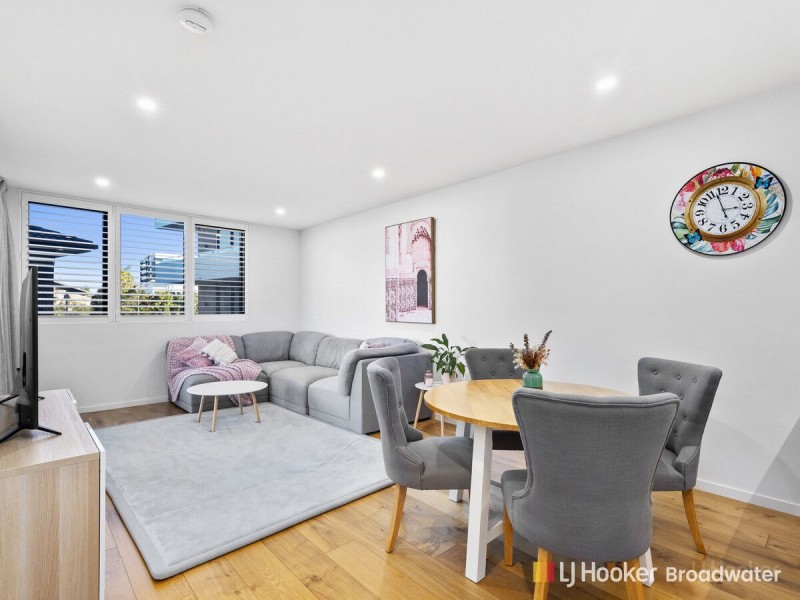 207/110 Frank Street, Labrador QLD 4215