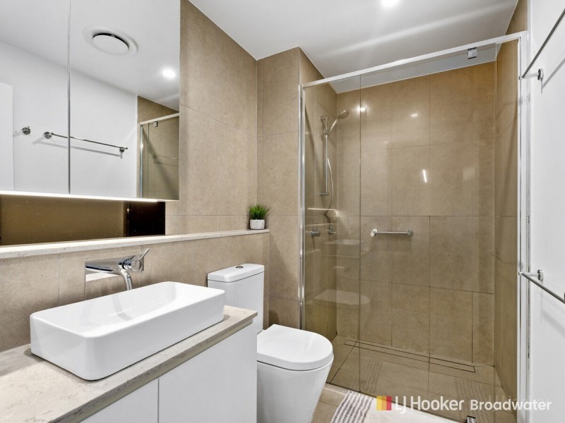 207/110 Frank Street, Labrador QLD 4215