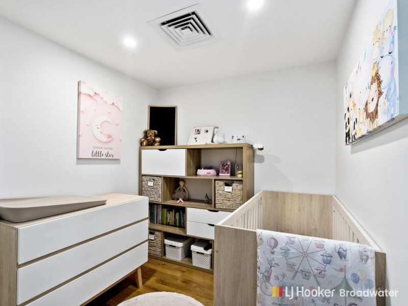 207/110 Frank Street, Labrador QLD 4215