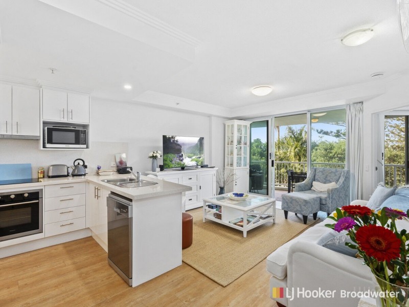 309/182 Marine Parade, Labrador QLD 4215