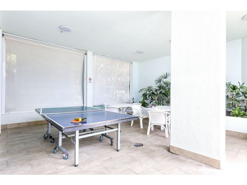 309/182 Marine Parade, Labrador QLD 4215