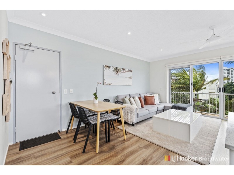 42/12 Whiting Street, Labrador QLD 4215