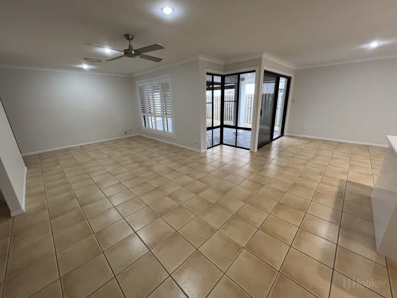 5 Ken Crescent, Helensvale QLD 4212