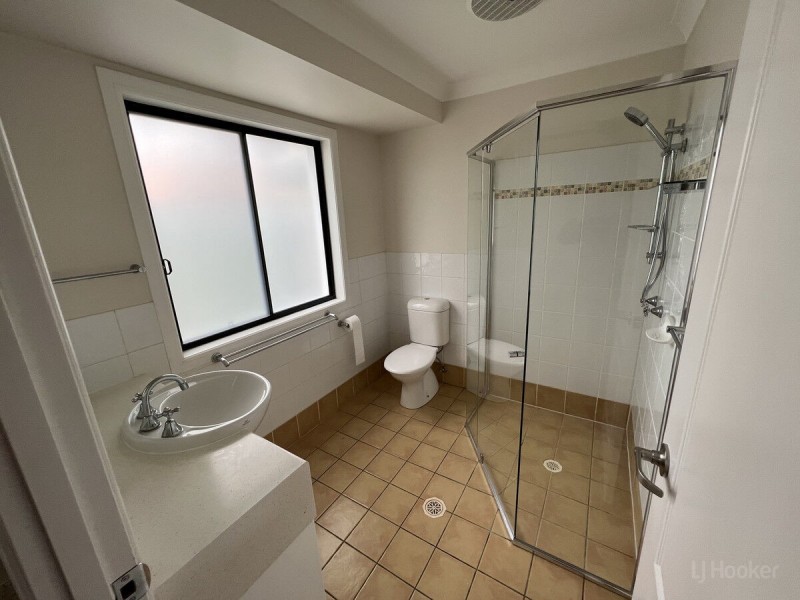 5 Ken Crescent, Helensvale QLD 4212