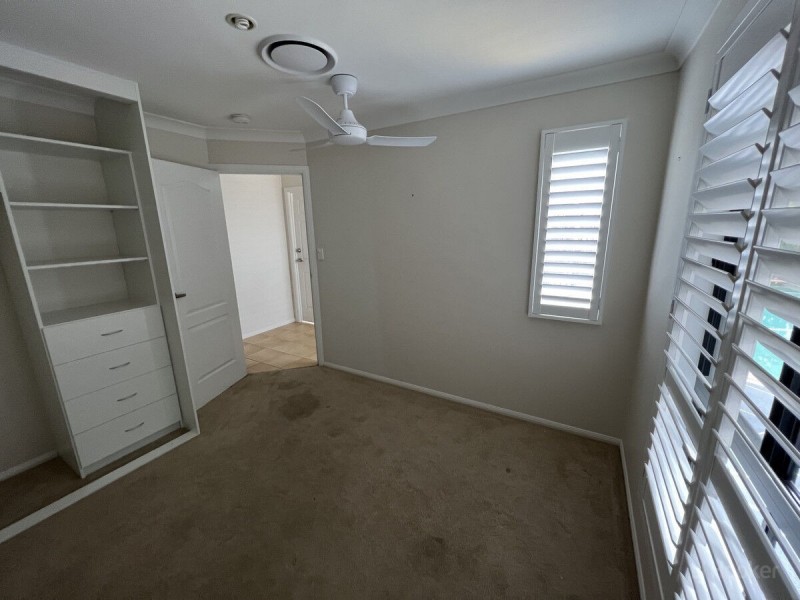 5 Ken Crescent, Helensvale QLD 4212