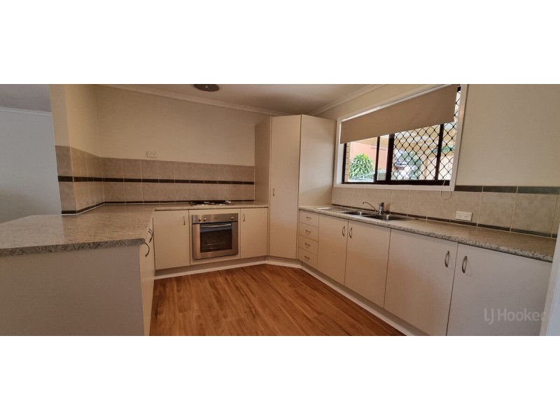 2/1 Nevenia Street, Labrador QLD 4215
