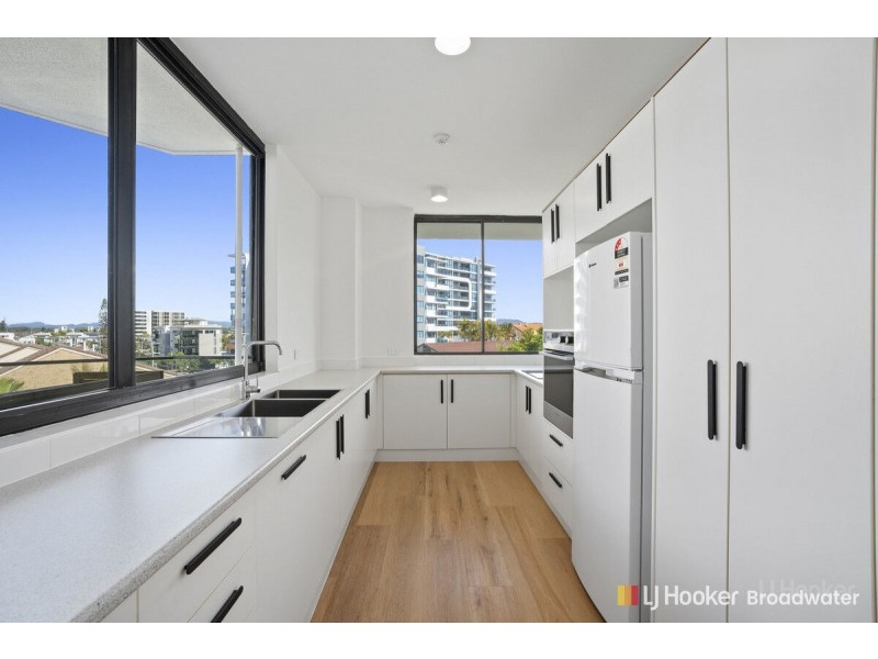 404/41 Labrador Street, Labrador QLD 4215