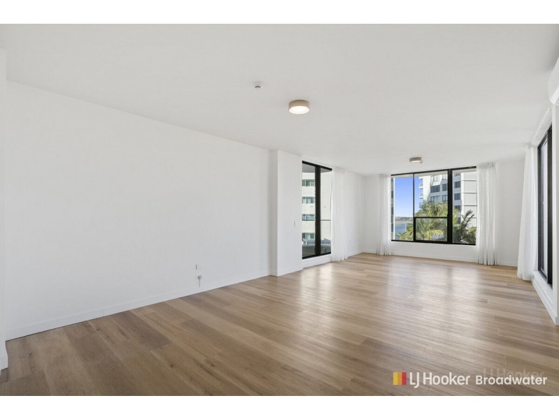 404/41 Labrador Street, Labrador QLD 4215