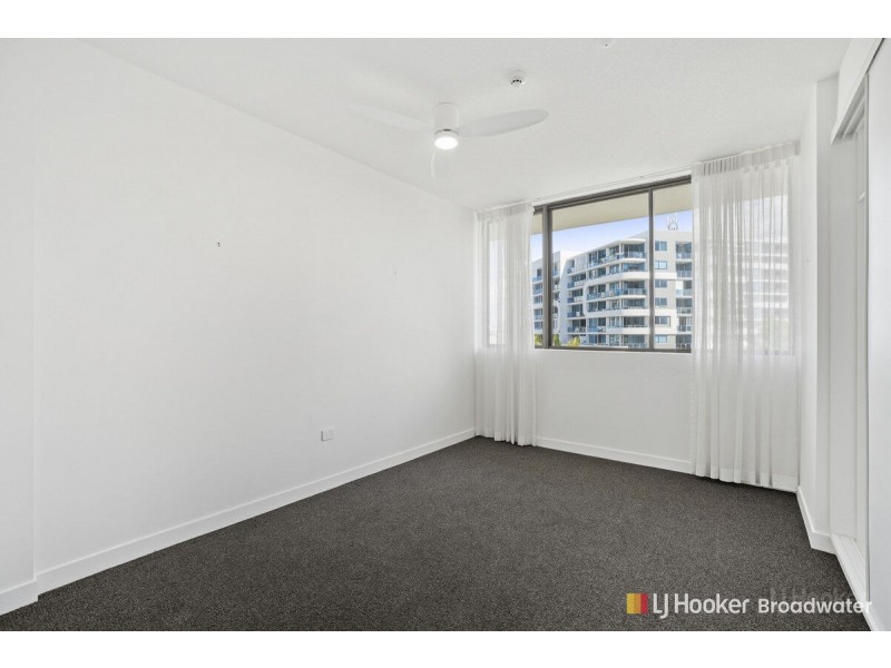 404/41 Labrador Street, Labrador QLD 4215