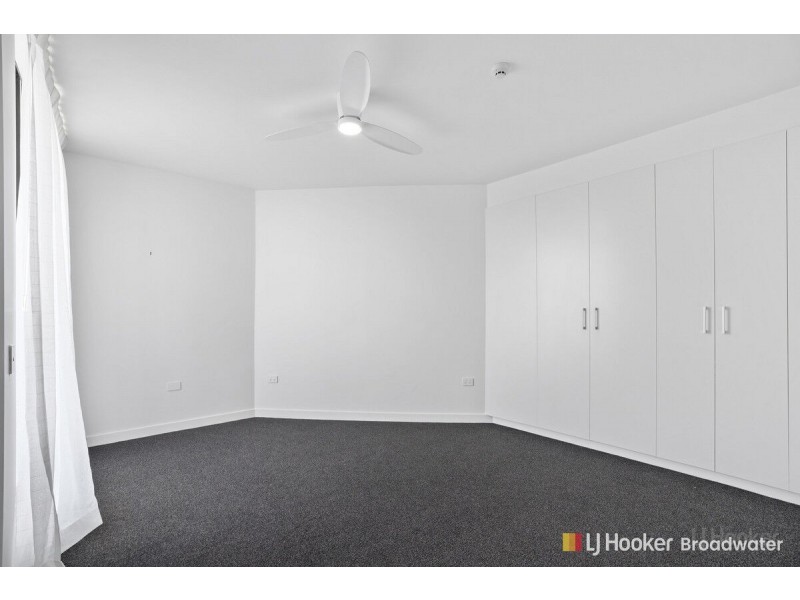404/41 Labrador Street, Labrador QLD 4215
