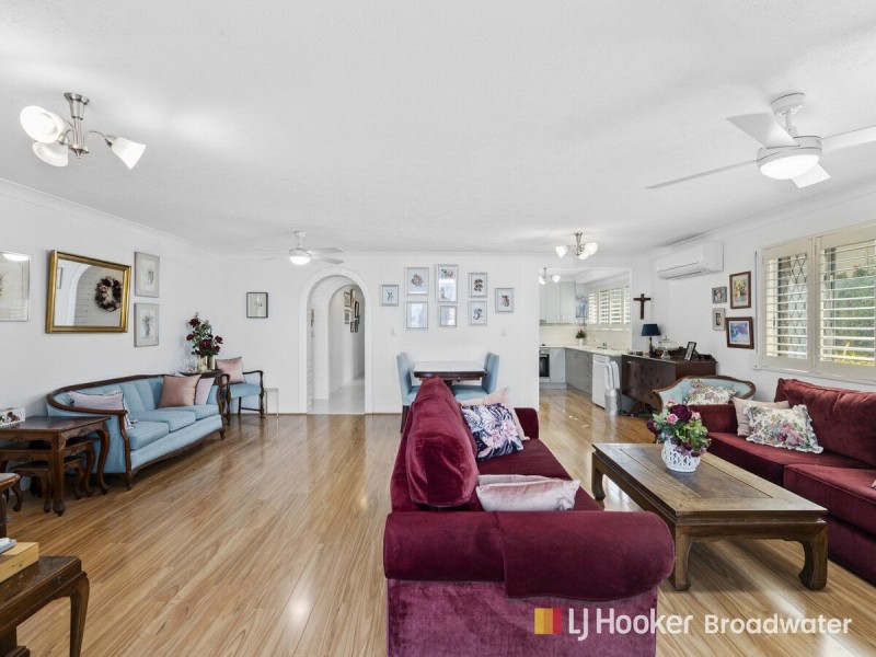 2/526 Marine Parade, Biggera Waters QLD 4216