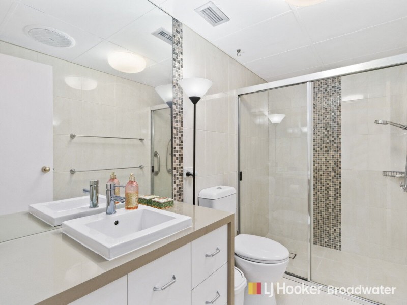 2/526 Marine Parade, Biggera Waters QLD 4216