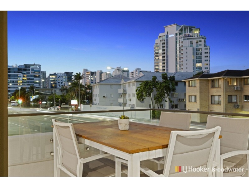 204/110 Frank Street, Labrador QLD 4215