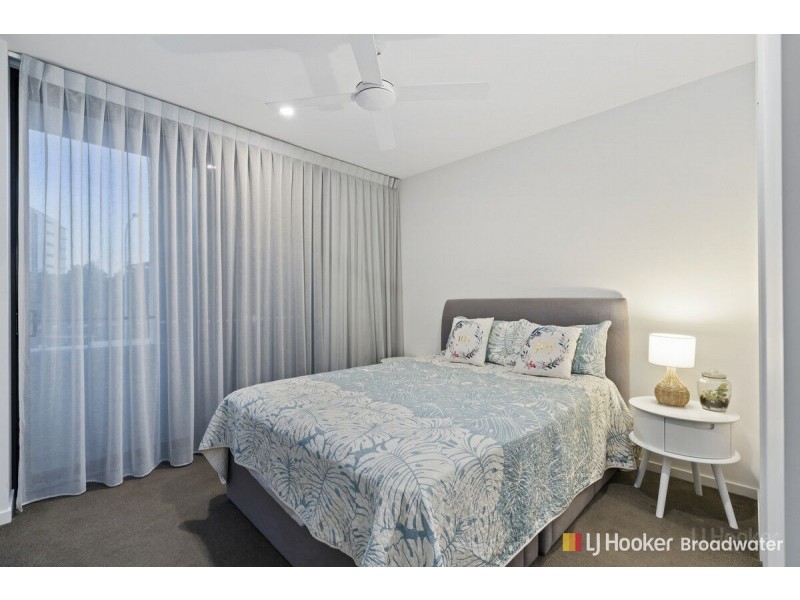 204/110 Frank Street, Labrador QLD 4215