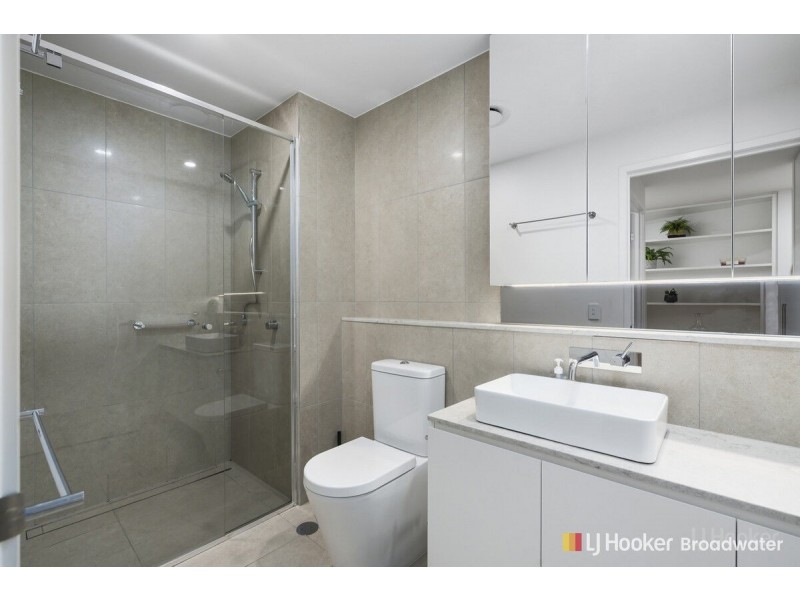 204/110 Frank Street, Labrador QLD 4215