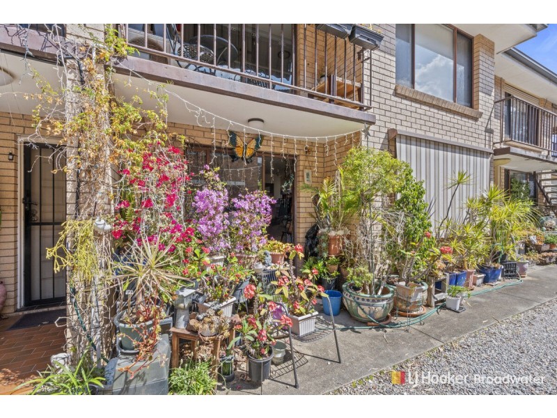 2/173 Muir Street, Labrador QLD 4215