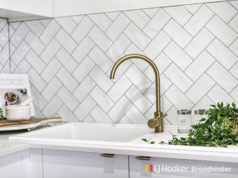 25/160-162 Frank Street, Labrador QLD 4215