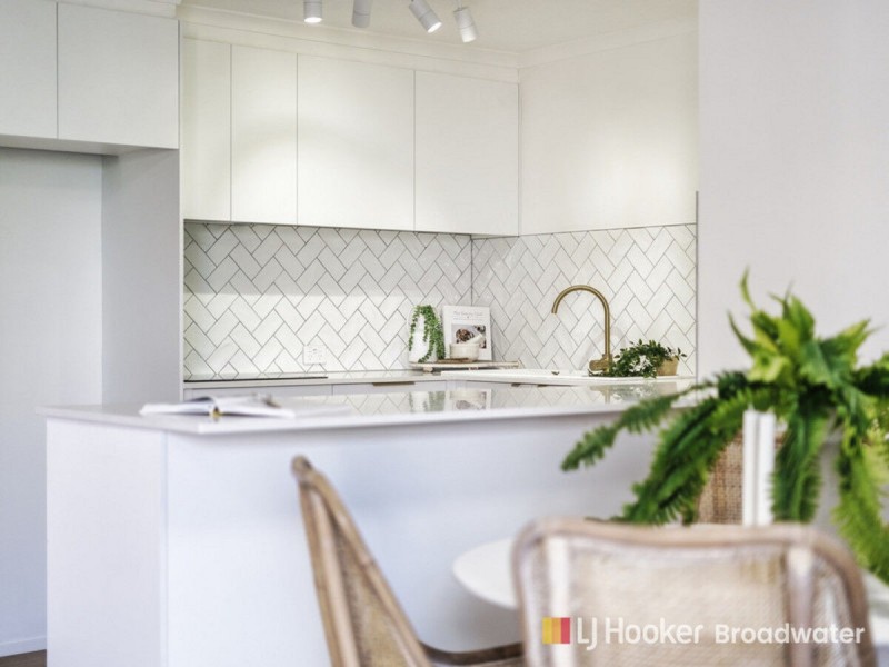 25/160-162 Frank Street, Labrador QLD 4215