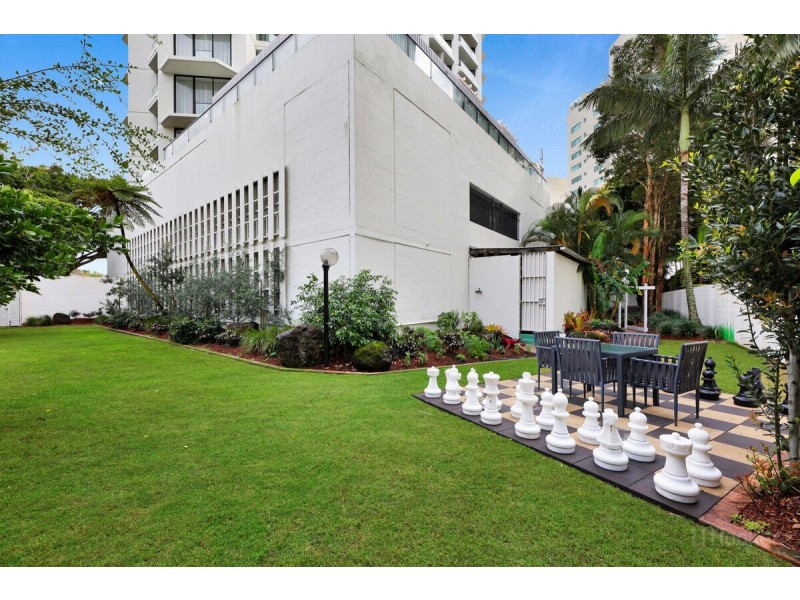 804/41 Labrador Street, Labrador QLD 4215