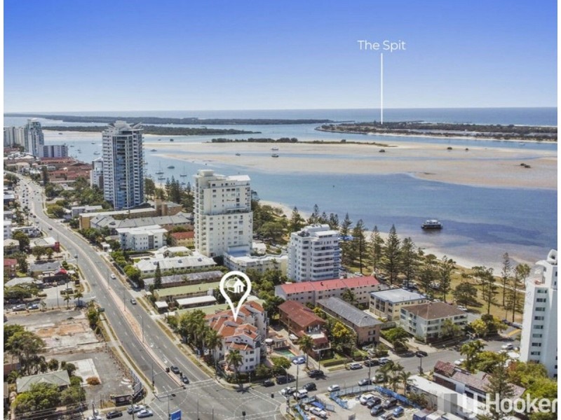 11/7-9 Robert Street, Labrador QLD 4215