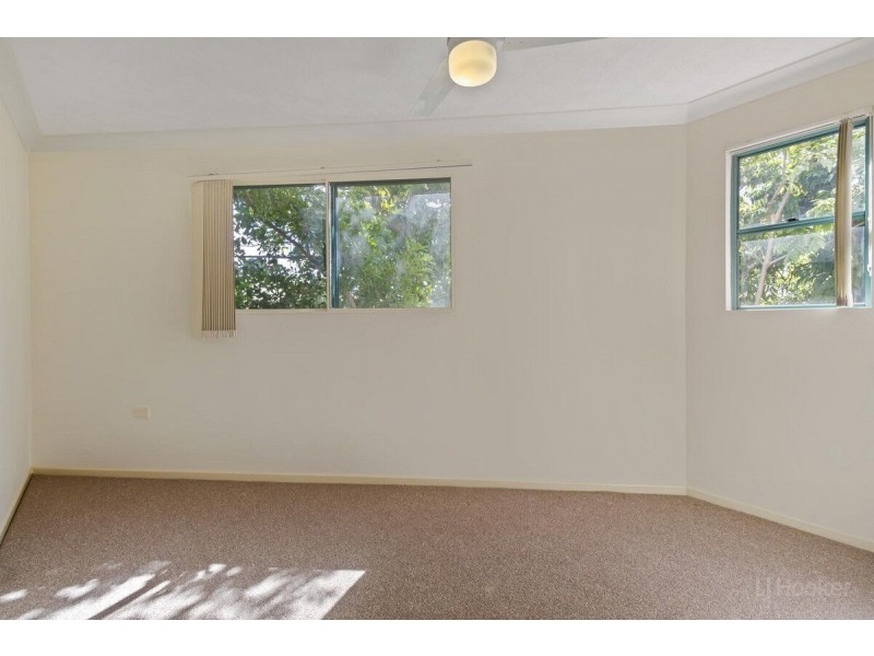 11/7-9 Robert Street, Labrador QLD 4215