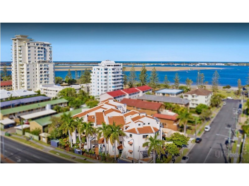 11/7-9 Robert Street, Labrador QLD 4215