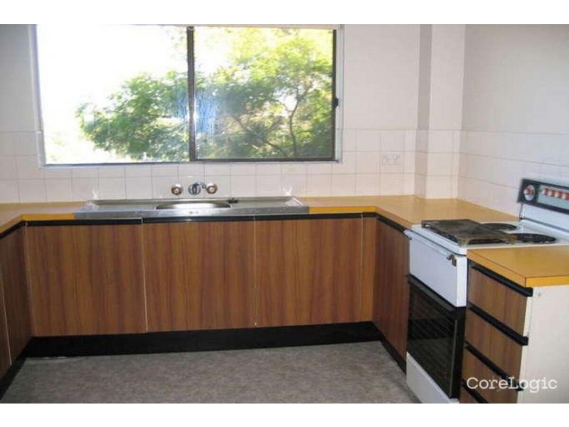 16/115 Frank Street, Labrador QLD 4215