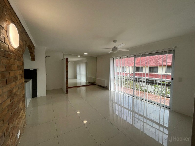 8/19 Huth Street, Labrador QLD 4215