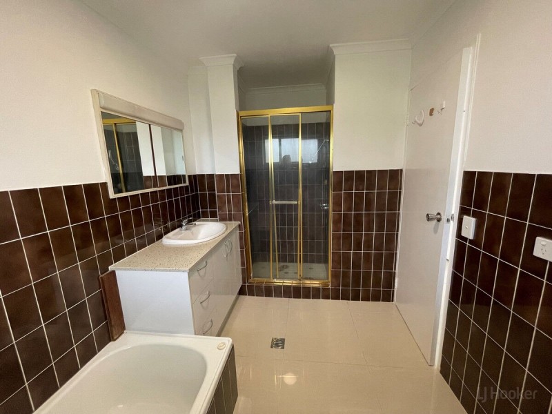 8/19 Huth Street, Labrador QLD 4215