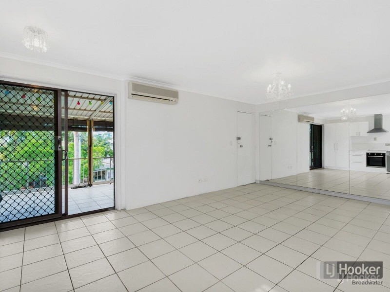 11/28 Hunter Avenue, Labrador QLD 4215