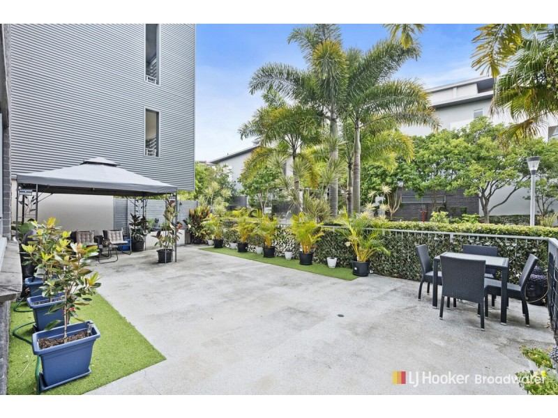 2/154 Musgrave Avenue, Southport QLD 4215