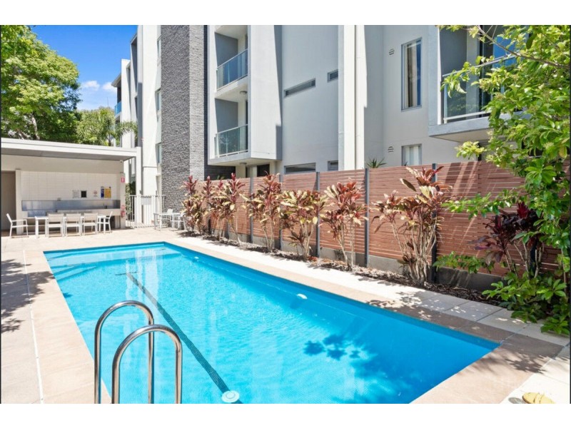 2/154 Musgrave Avenue, Southport QLD 4215