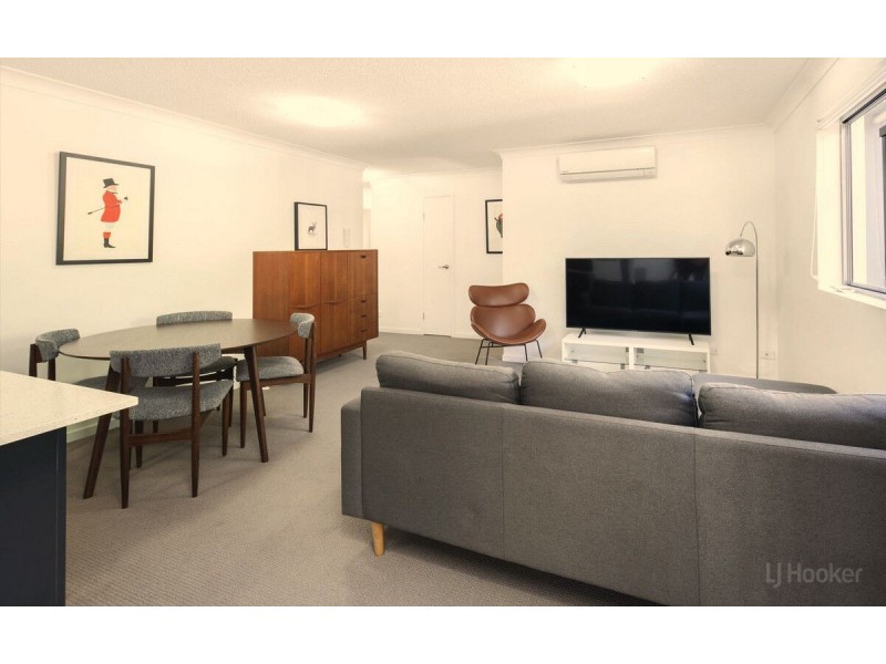 10/14-16 Proud Street, Labrador QLD 4215