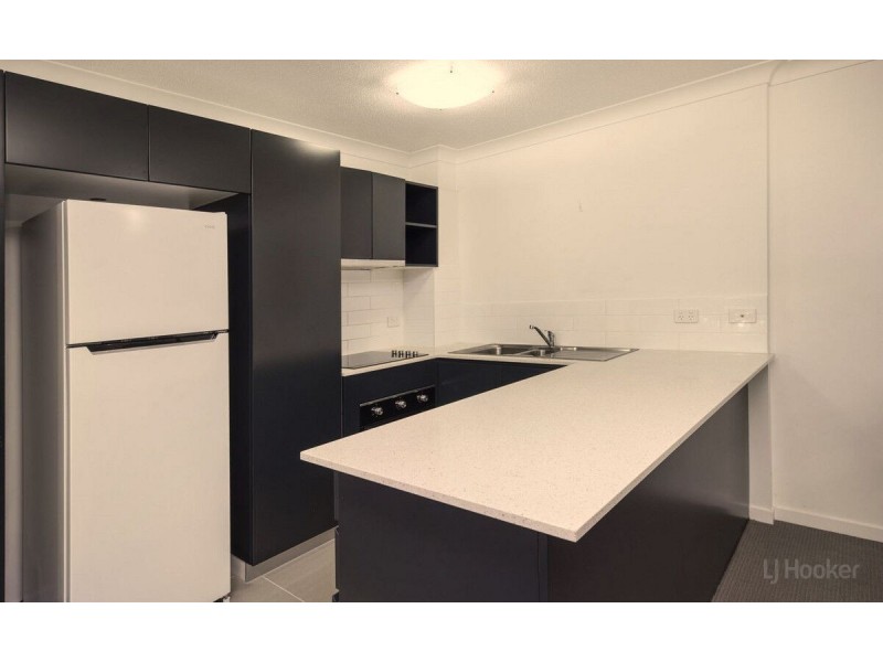 10/14-16 Proud Street, Labrador QLD 4215