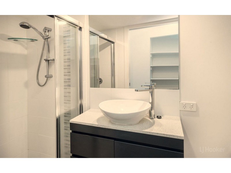 10/14-16 Proud Street, Labrador QLD 4215