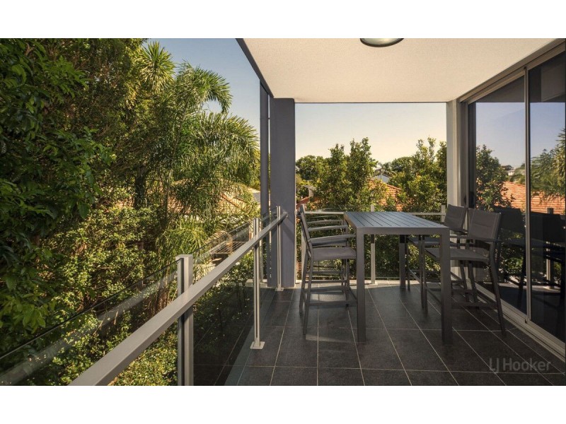 10/14-16 Proud Street, Labrador QLD 4215