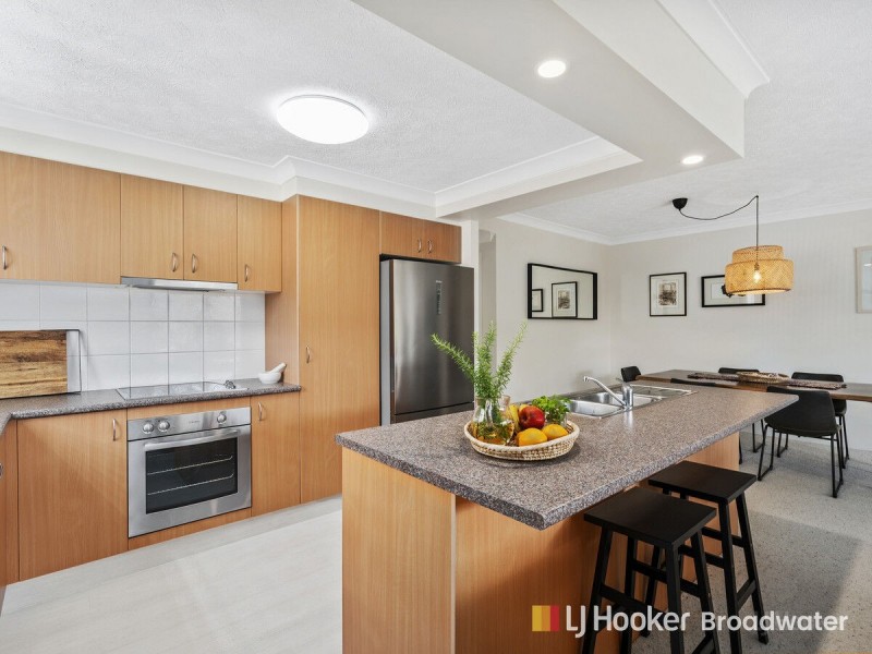 7/12-14 Bradford Street, Labrador QLD 4215