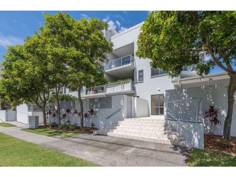 7/12-14 Bradford Street, Labrador QLD 4215