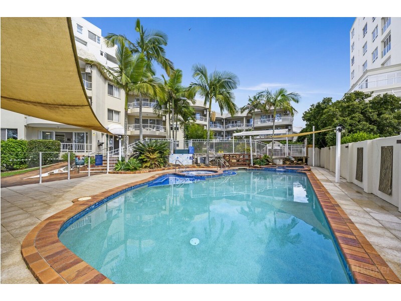 5/210 Marine Parade, Labrador QLD 4215