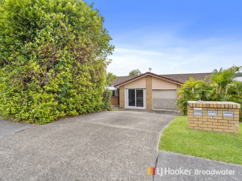 1/4 Freeman Street, Labrador QLD 4215