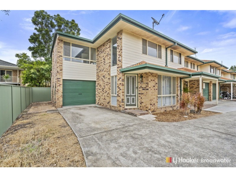 8/5 Ahern Street, Labrador QLD 4215