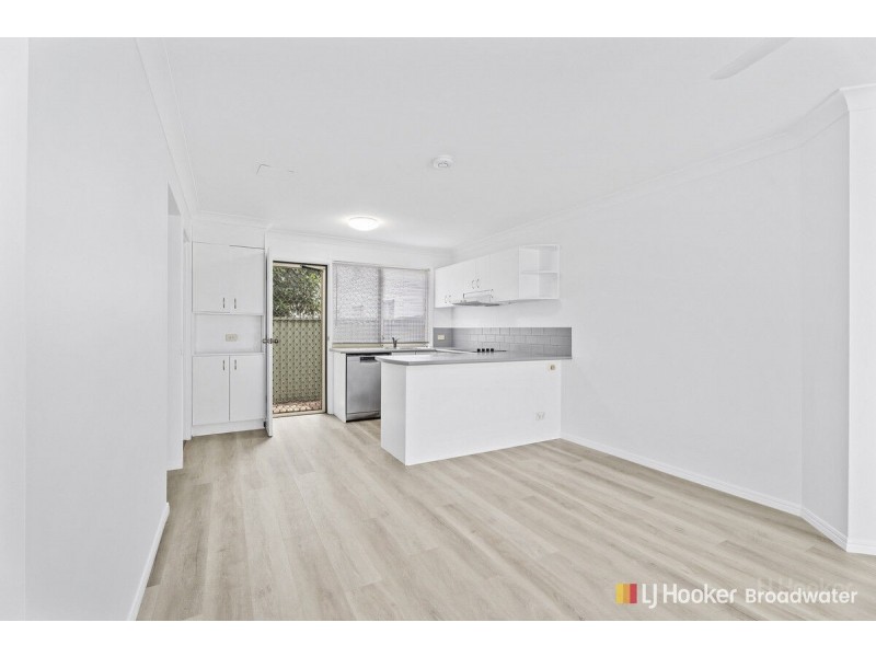 8/5 Ahern Street, Labrador QLD 4215