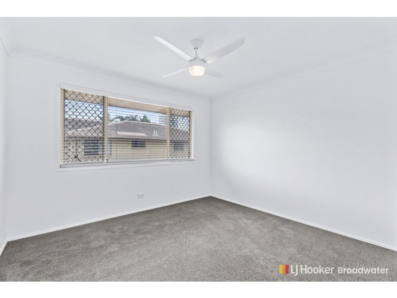 8/5 Ahern Street, Labrador QLD 4215