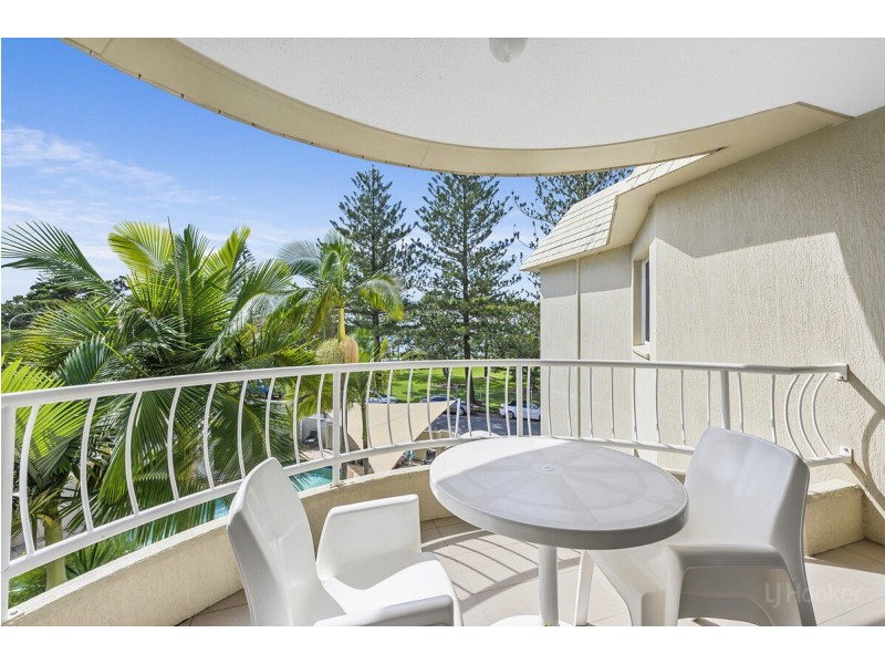13/210 Marine Parade, Labrador QLD 4215