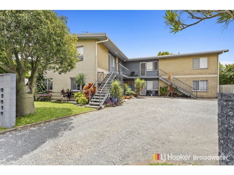 2/13 Central Street, Labrador QLD 4215