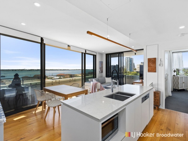 709/110 Frank Street, Labrador QLD 4215