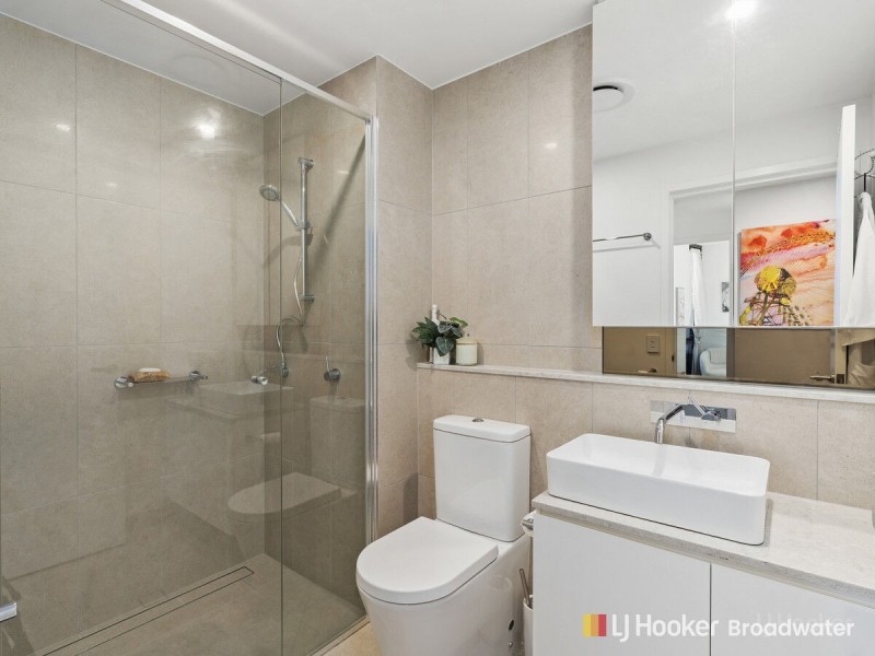 709/110 Frank Street, Labrador QLD 4215