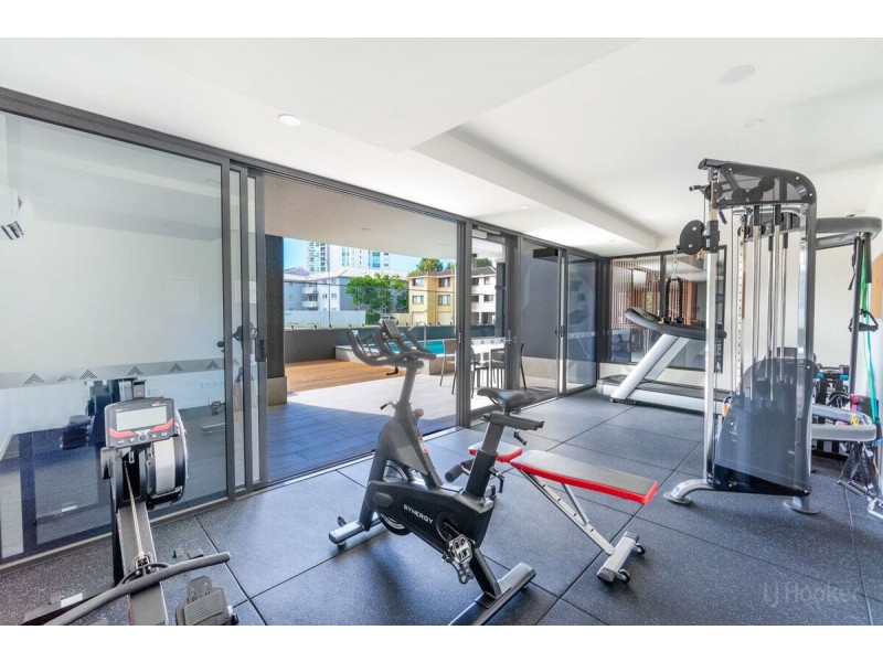 709/110 Frank Street, Labrador QLD 4215